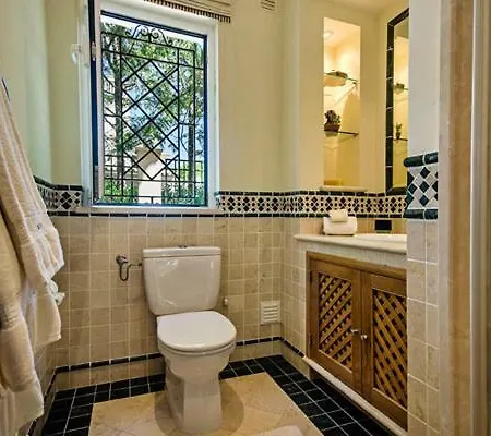Sleeps 10 Pool Air Con Wifi فيلة