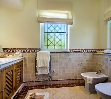 Sleeps 10 Pool Air Con Wifi *