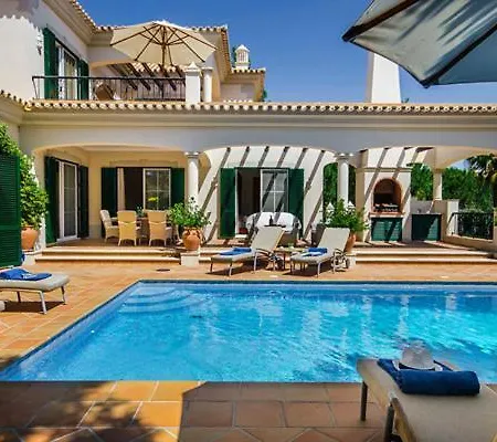 Sleeps 10 Pool Air Con Wifi