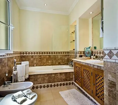Sleeps 10 Pool Air Con Wifi * فالي دو لوبو