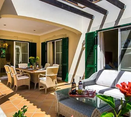 Sleeps 10 Pool Air Con Wifi فيلة